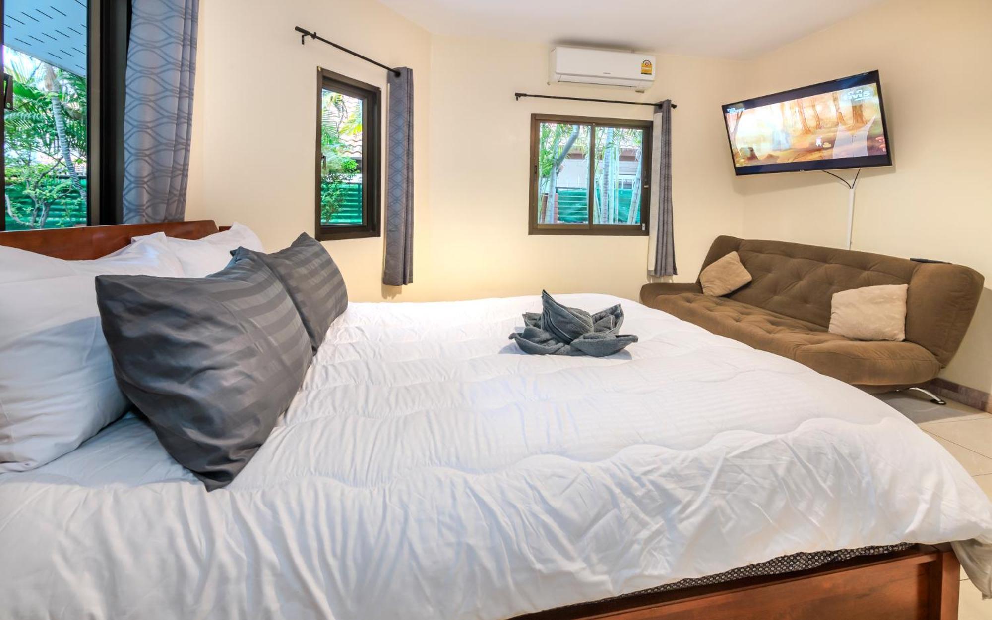 N Near Walking Street Electricity Included Pattaya