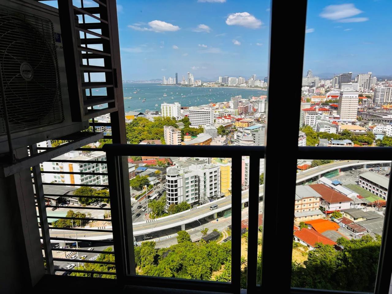 Unixx Sea View Mung Apartment Pattaya