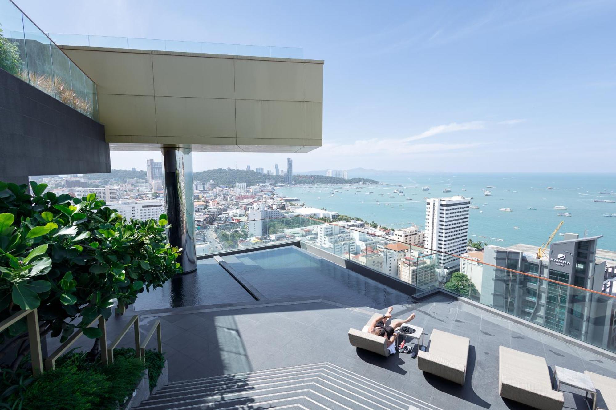 The Edge - Luxury 1 Bedroom - Seaview 17th Floor #316 *