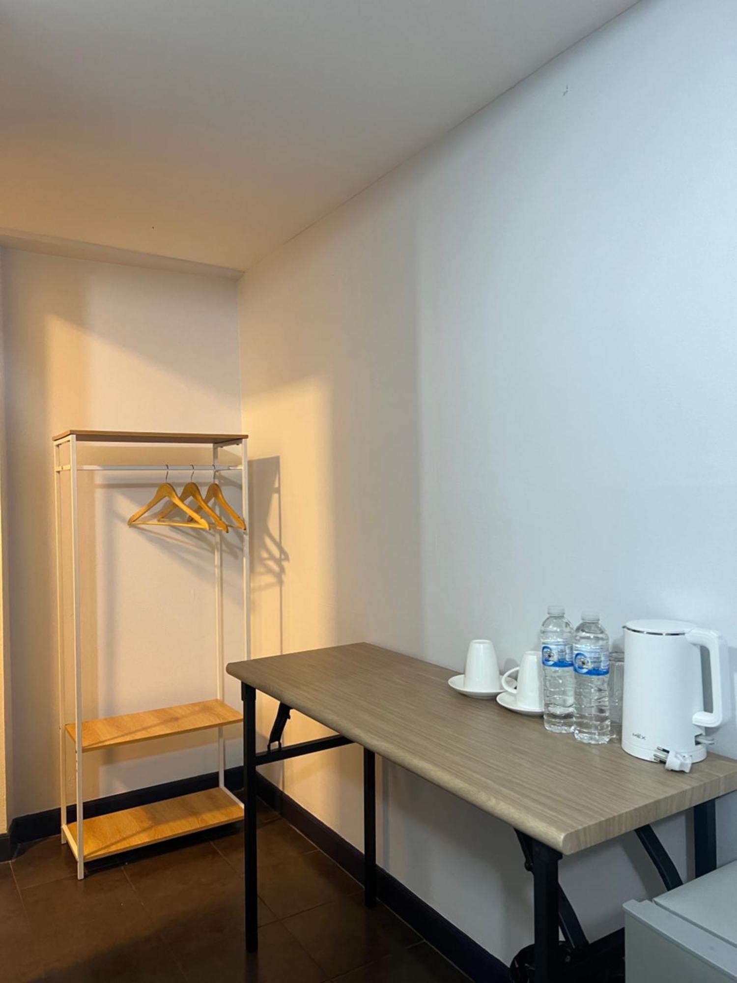 Maland House - Soi 14 Saisong Road Hotel