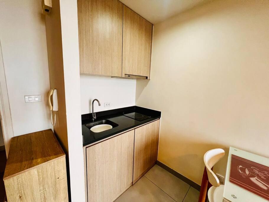 Unixx Near Walking Street Apartment Pattaya