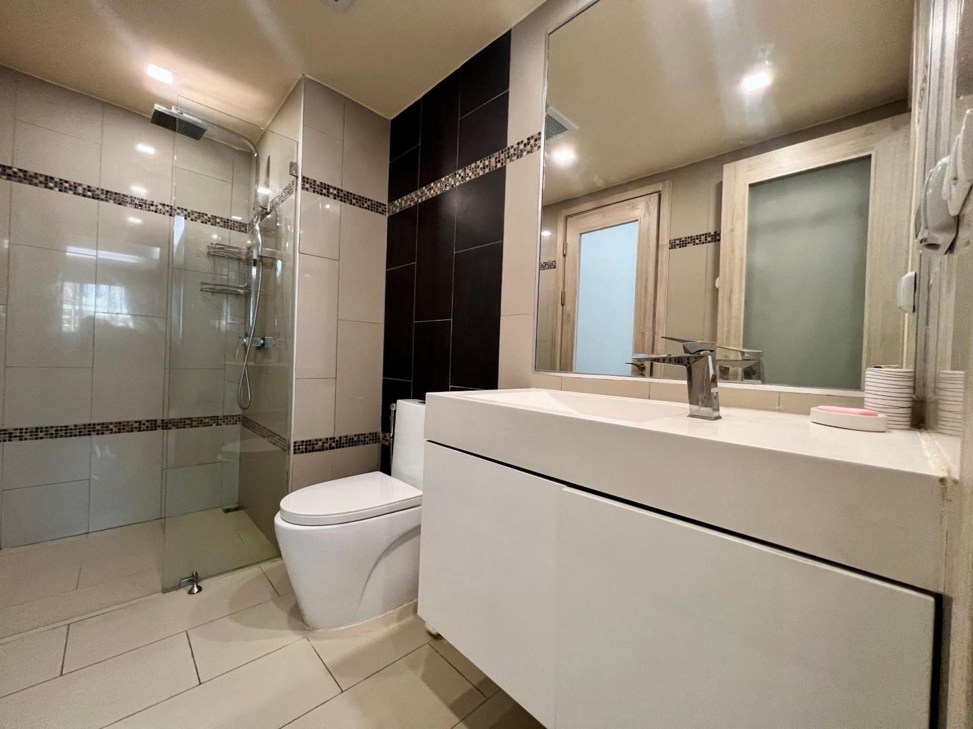 Water Park Apartment *