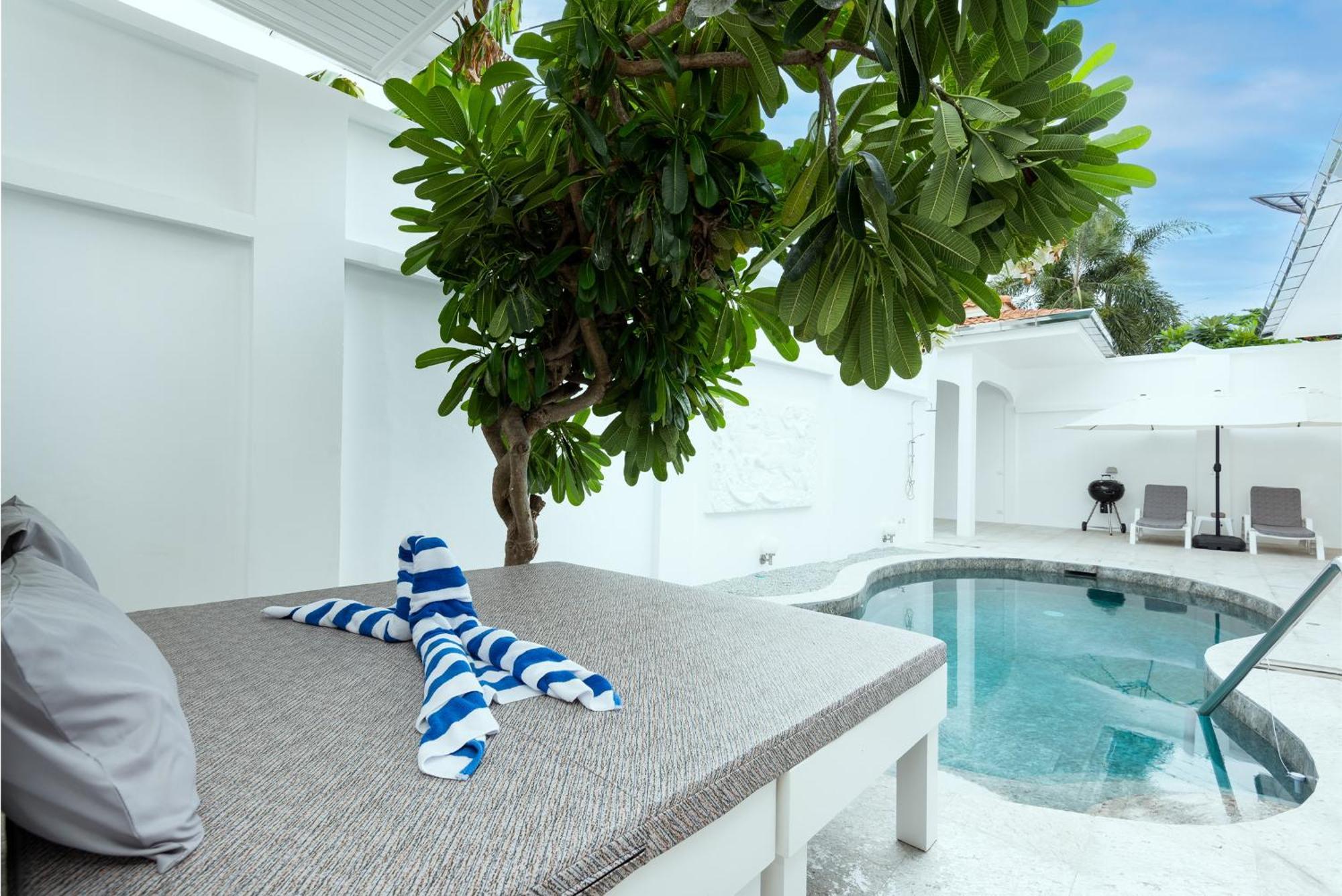 Franken Luxury Pool * Pattaya