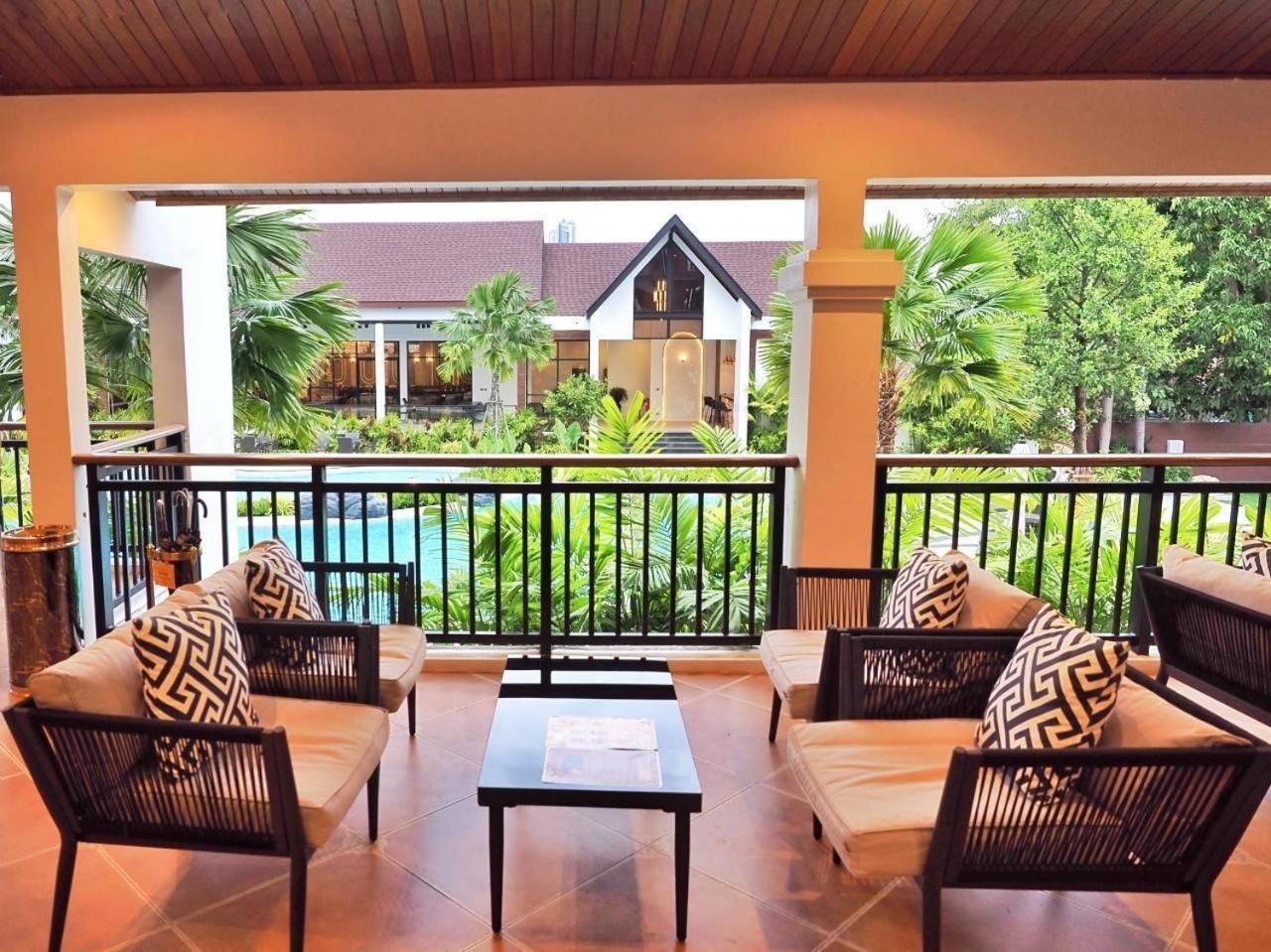 Kastel By Loft Bangkok Hotel