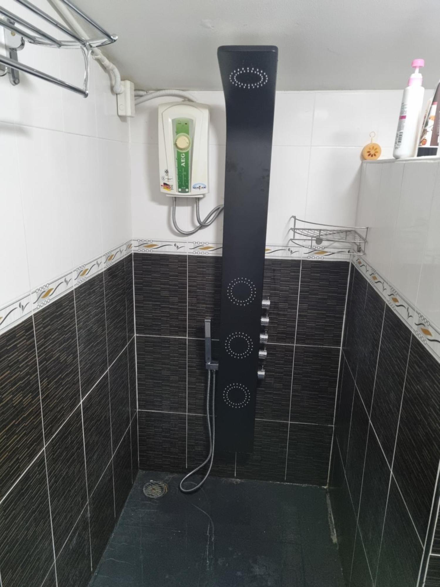 3 Bedroom Renovated House With In - And Outdoor Jacuzzi * Pattaya