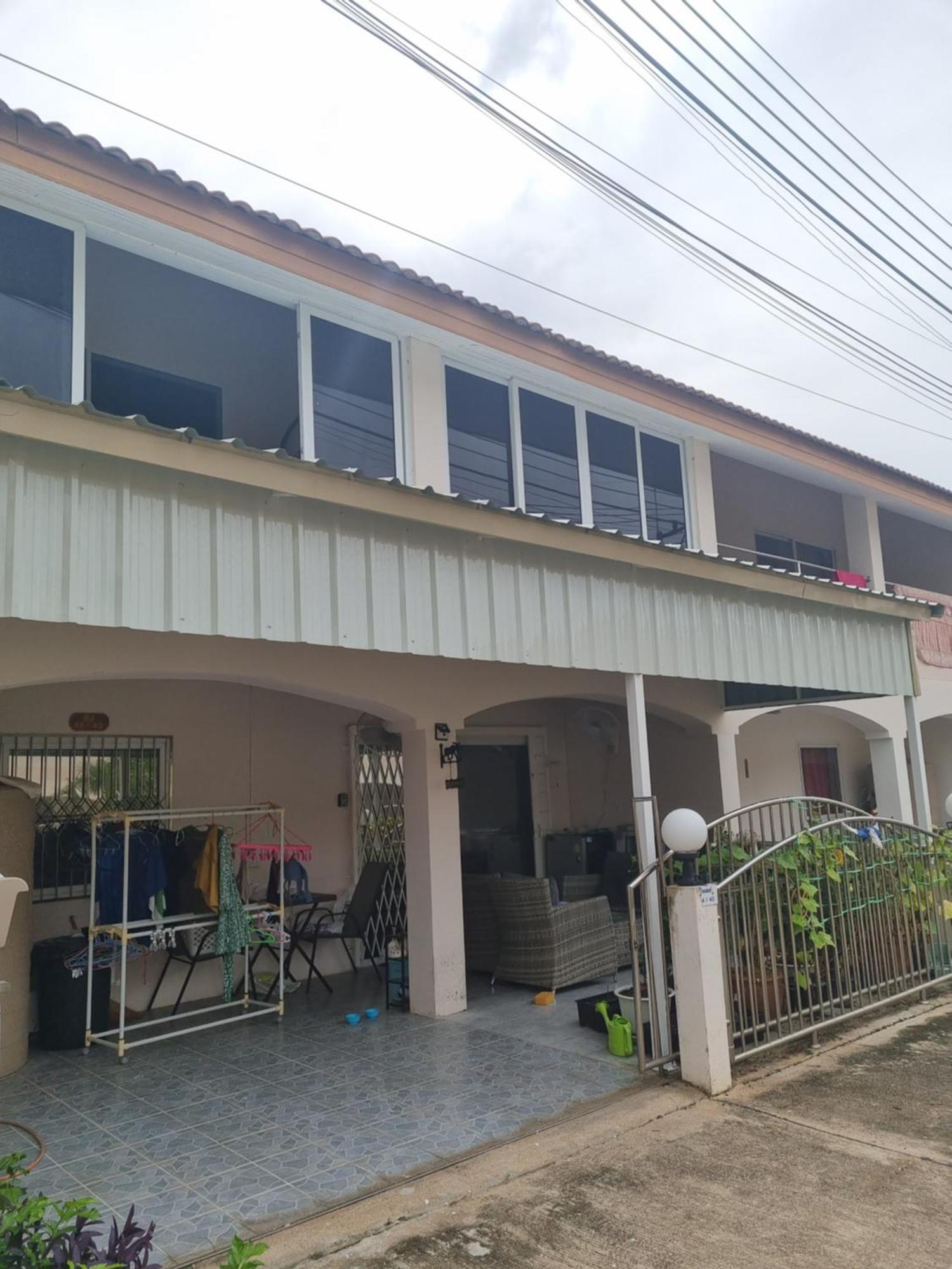 3 Bedroom Renovated House With In - And Outdoor Jacuzzi Pattaya