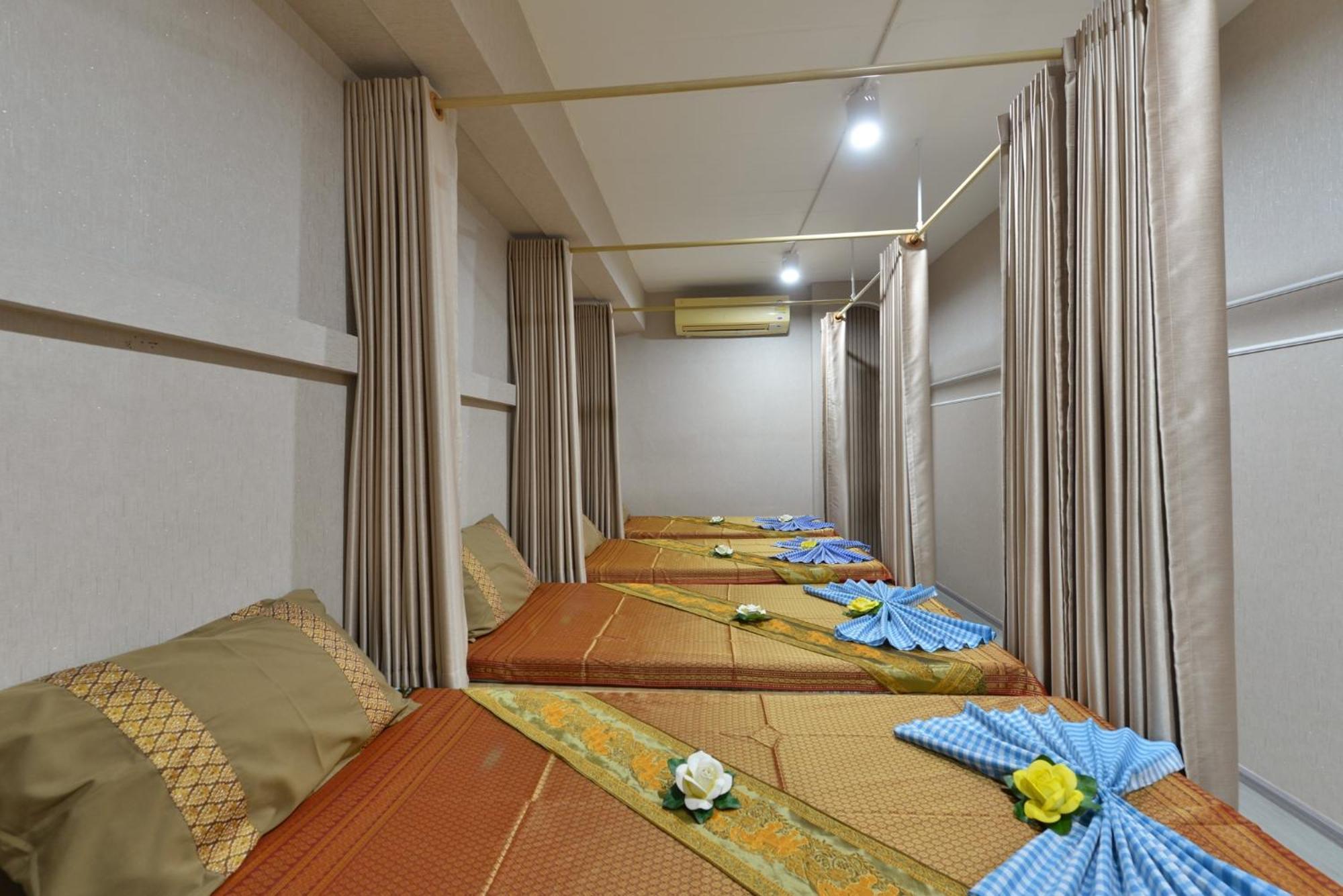 Kastel By Loft Bangkok Hotel 4*
