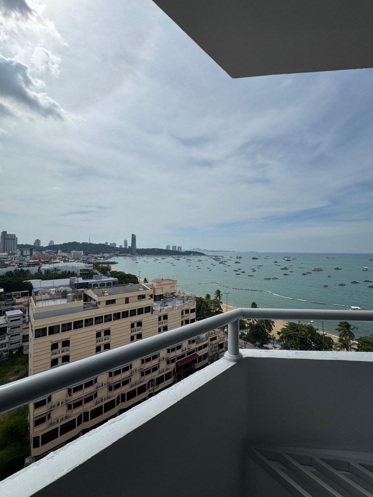 Hermann - Sha Extra Hotel Pattaya