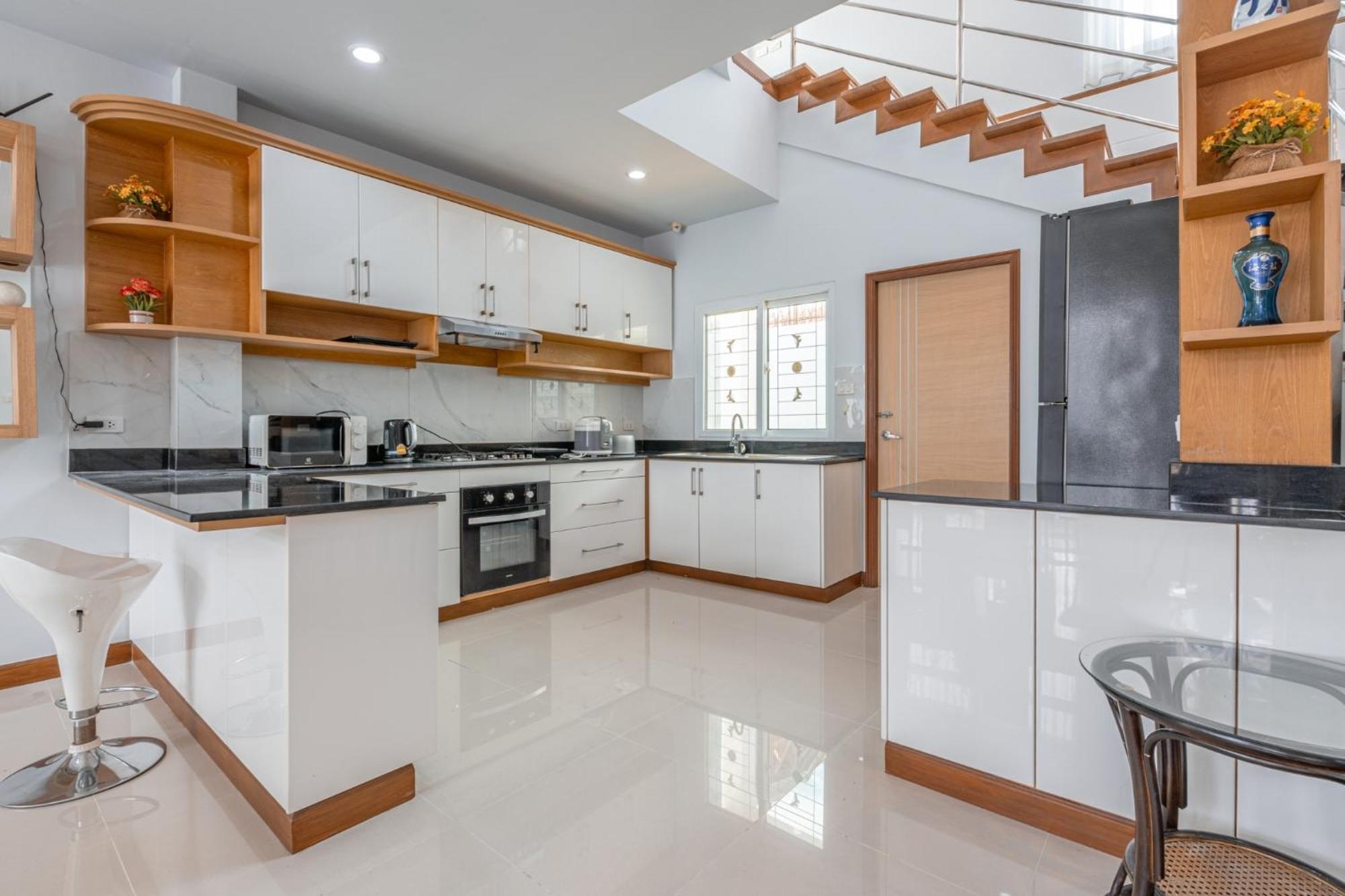 วิลล่า 5 Bedrooms Modern Pool Pattaya
