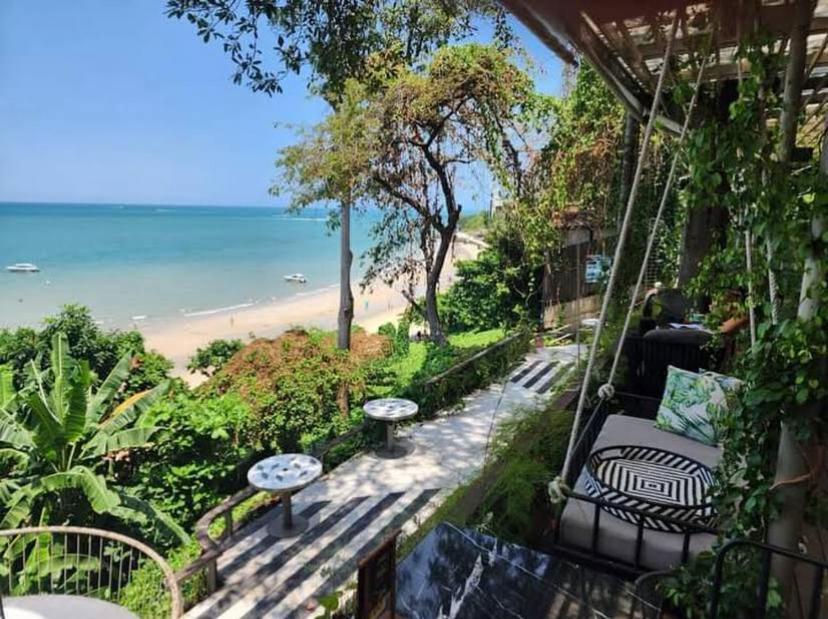 Apartment Hill And Super Seaview Condo *