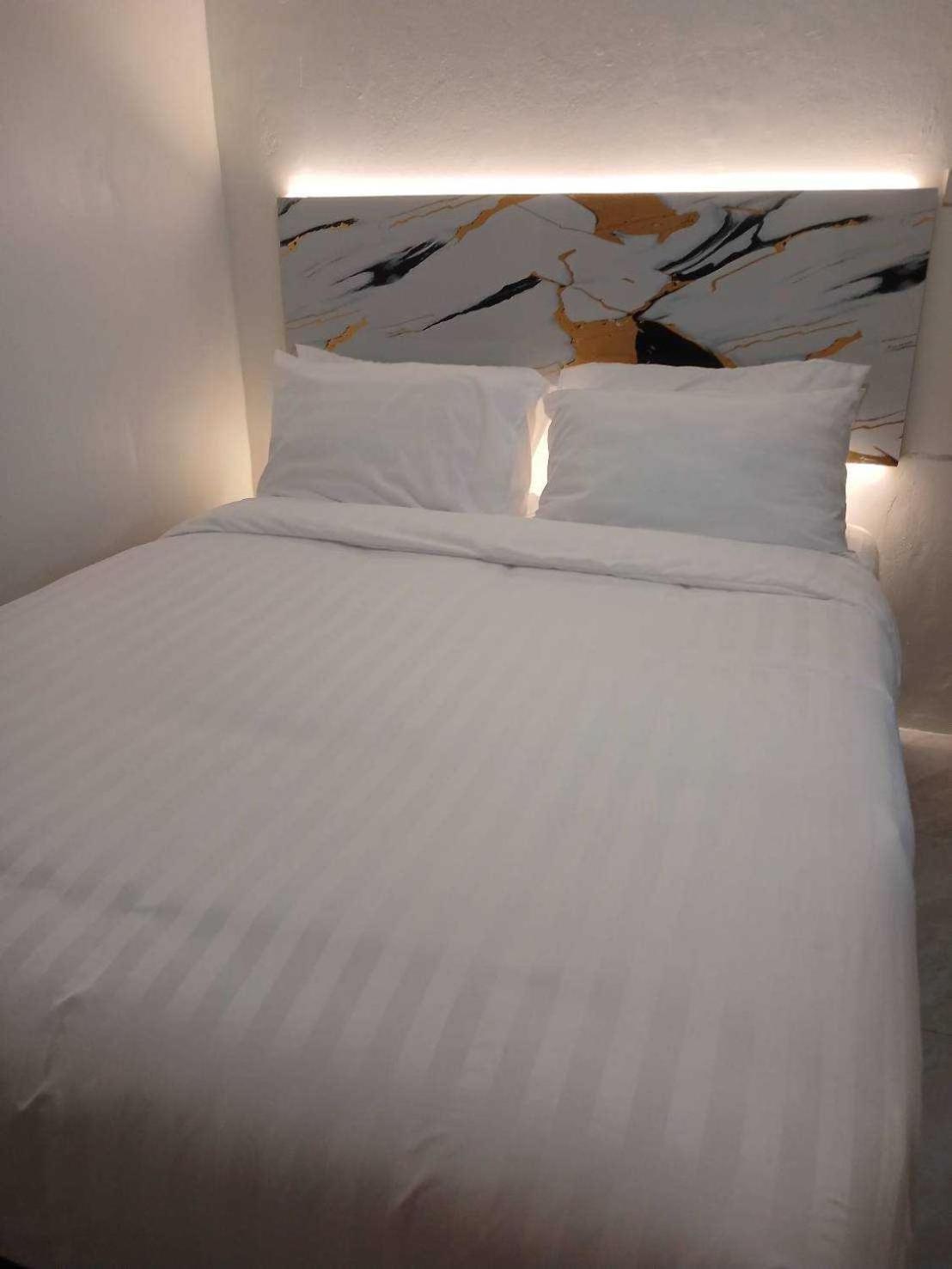 Hotel Pj & Bar