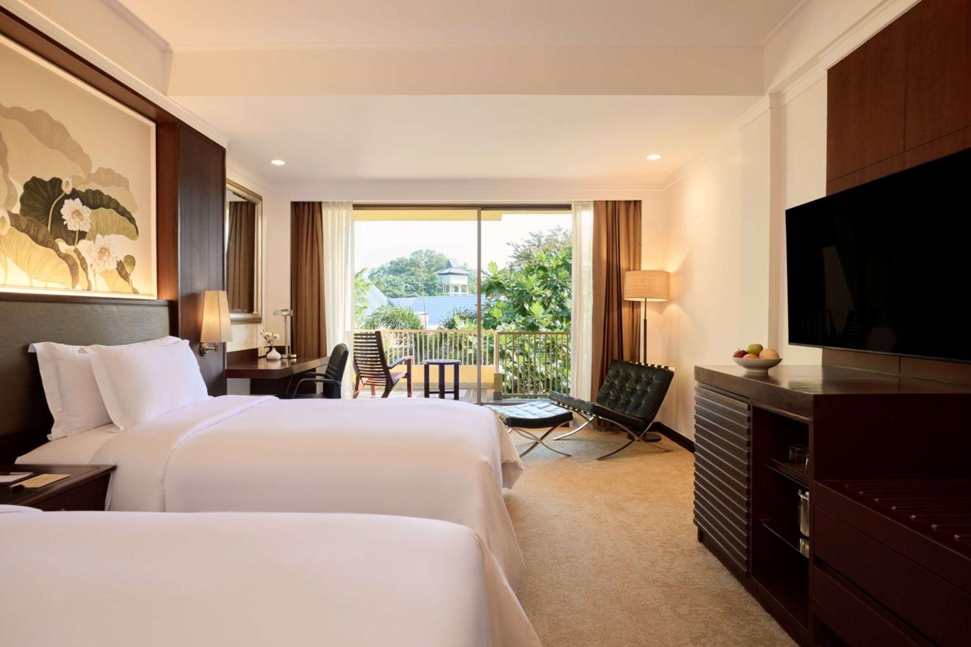 Dusit Thani