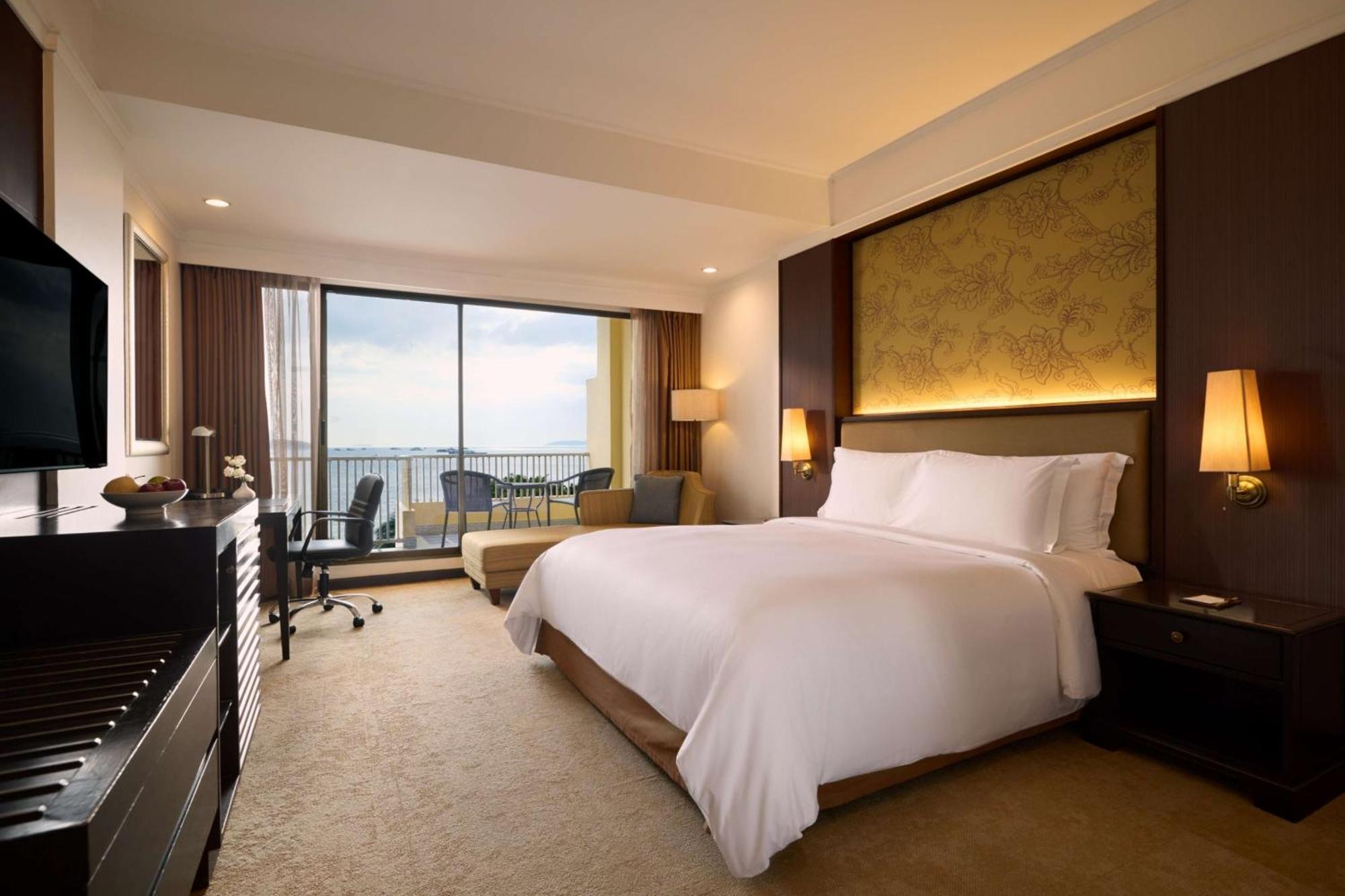 Dusit Thani 5*