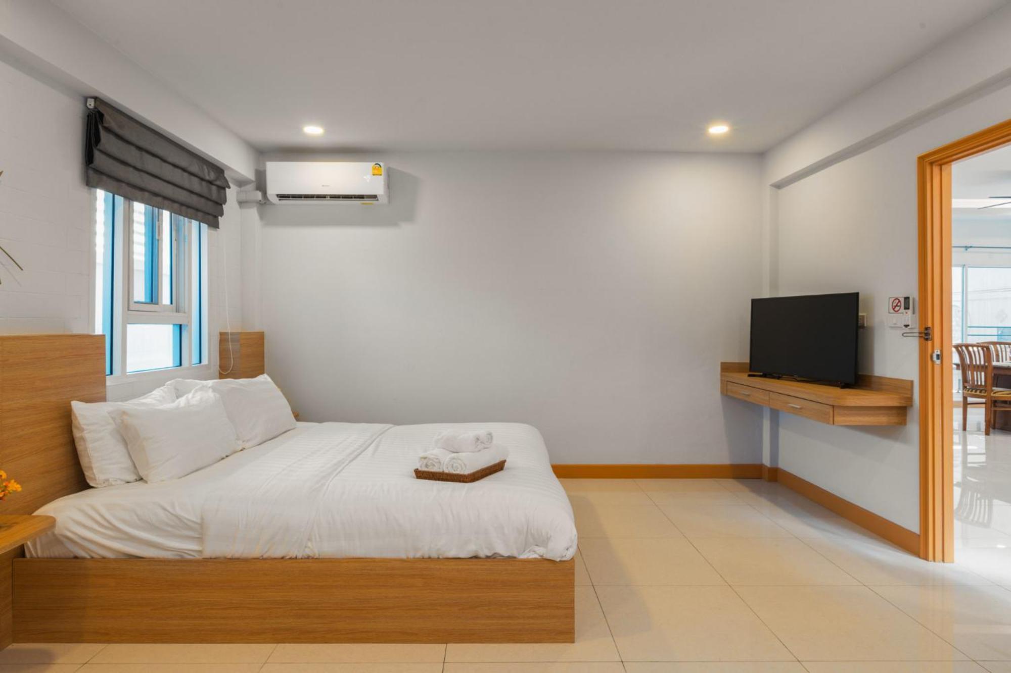 Sabai Pool 12-15 Persons 6br, Sauna, Pool Table, Karaoke, Bbq * Pattaya