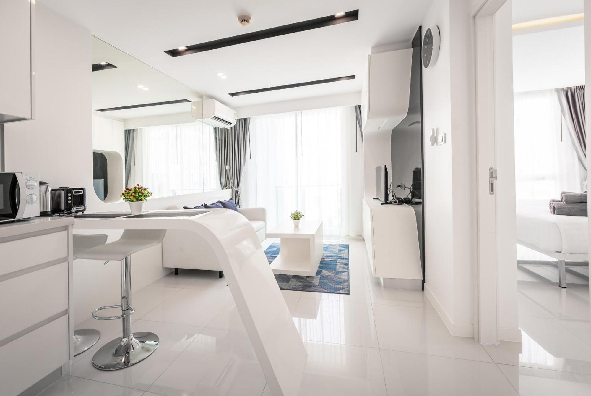 New Superb One-bedroom In The Heart Of Apartment