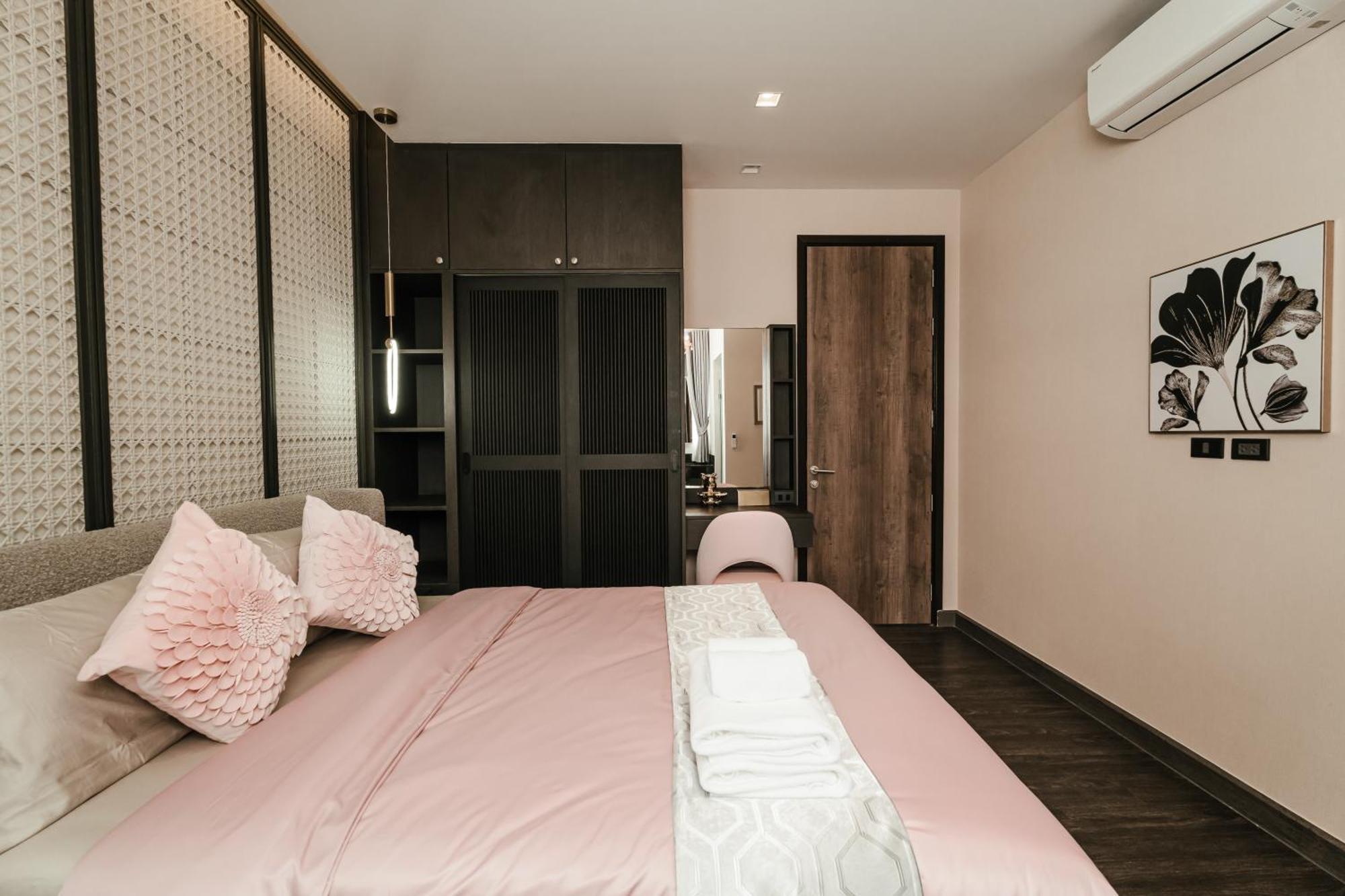 Villa Viola & Olivia Pool Villa, Pattaya