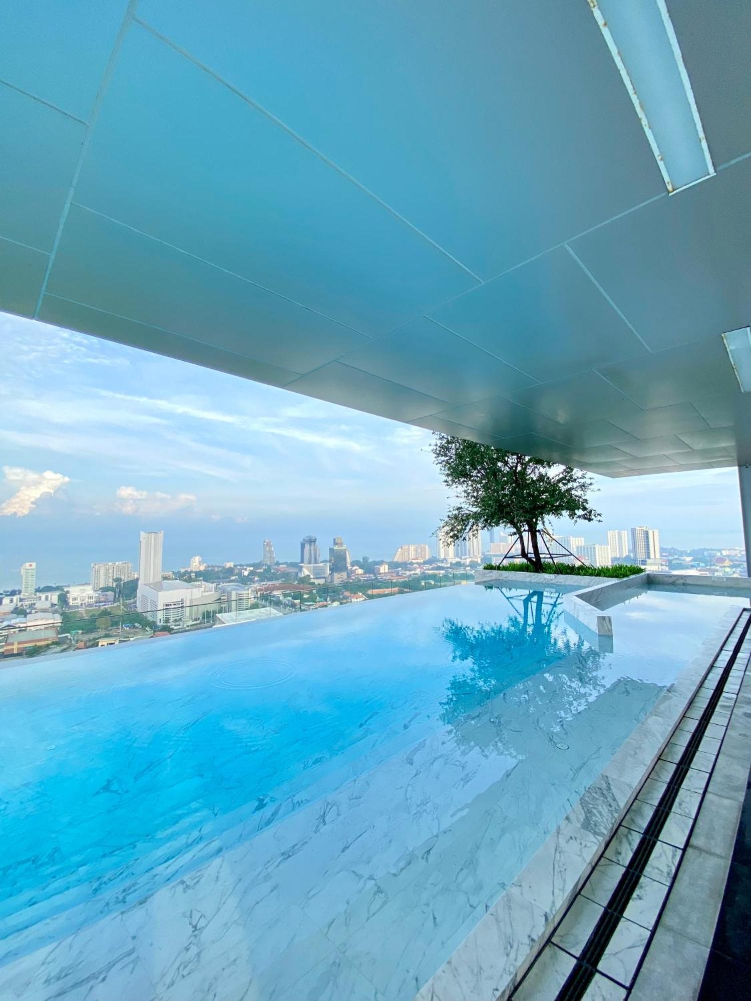 Apartment Comfort With Seaview Panorama Pool