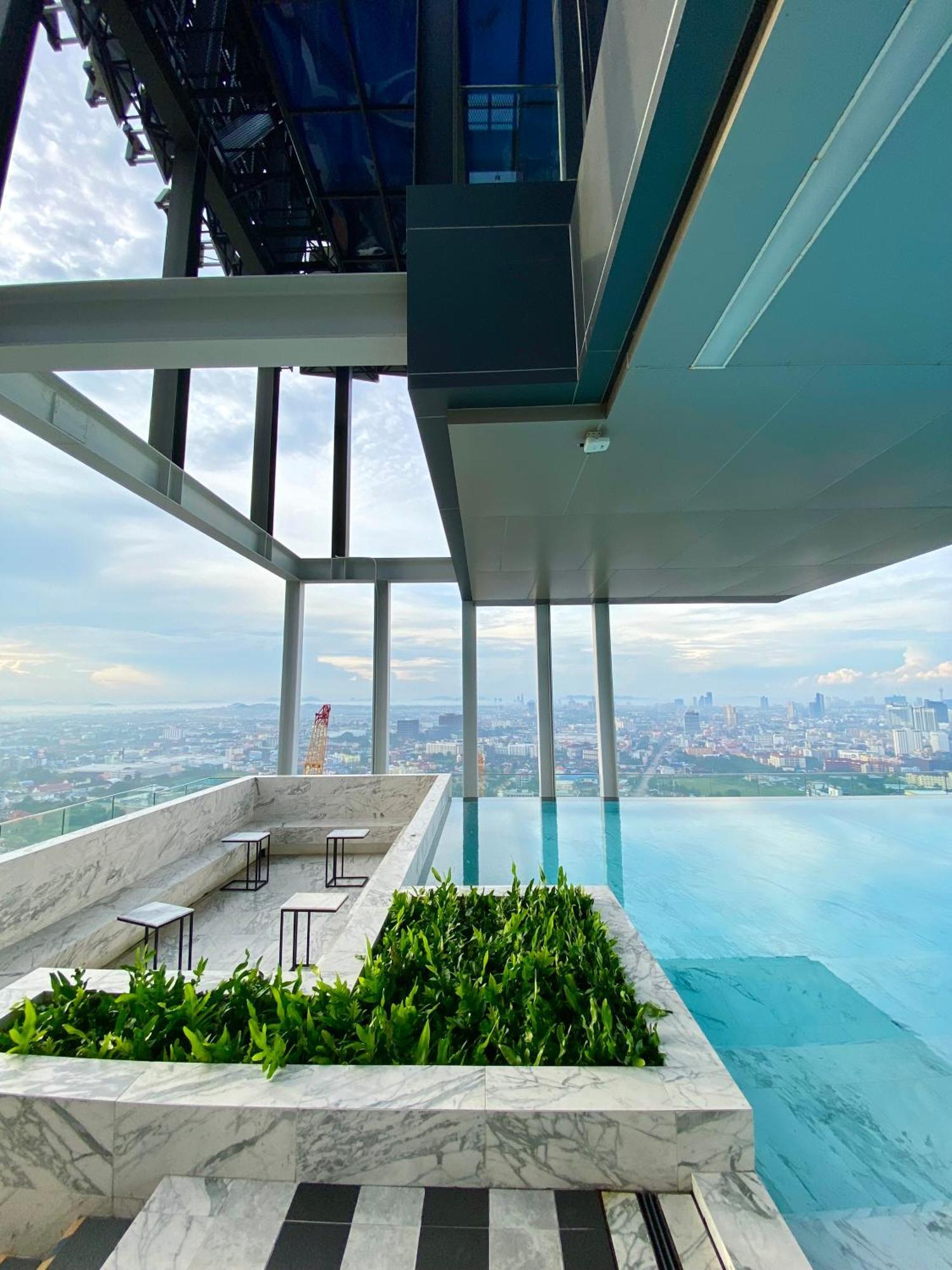 Apartment Comfort With Seaview Panorama Pool