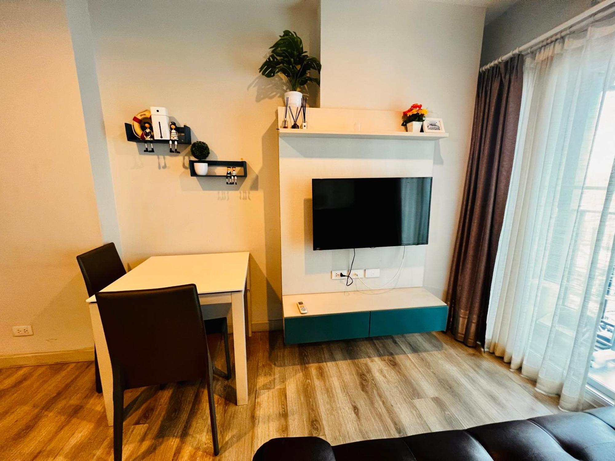 Apartment 1br Near Soi 6 *