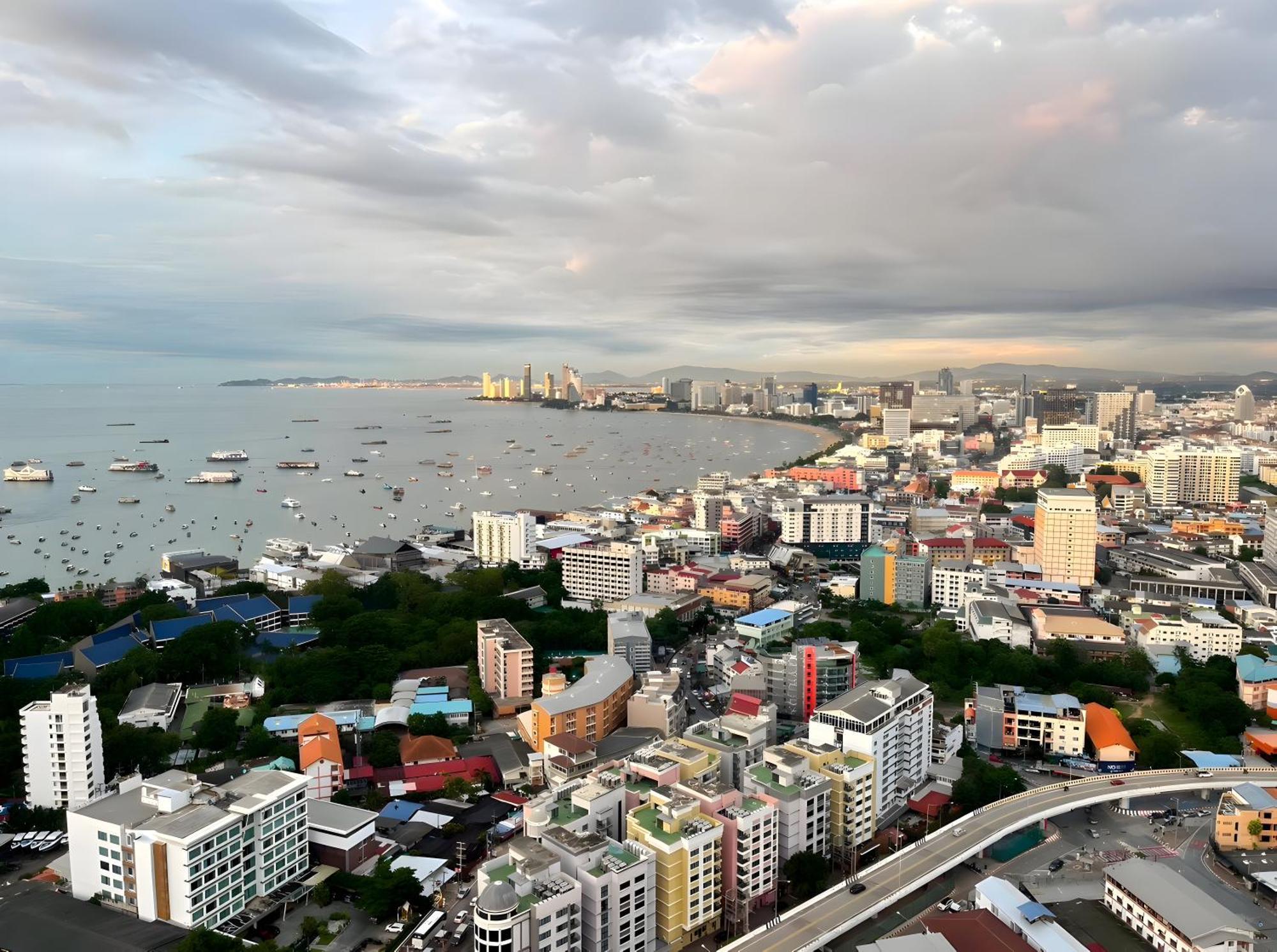 Sea View 2 Bedroom On 39fl Near Walking Street * Pattaya