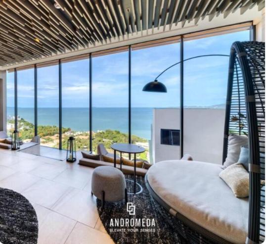 Beachfront 1br With Breathtaking Views Pattaya