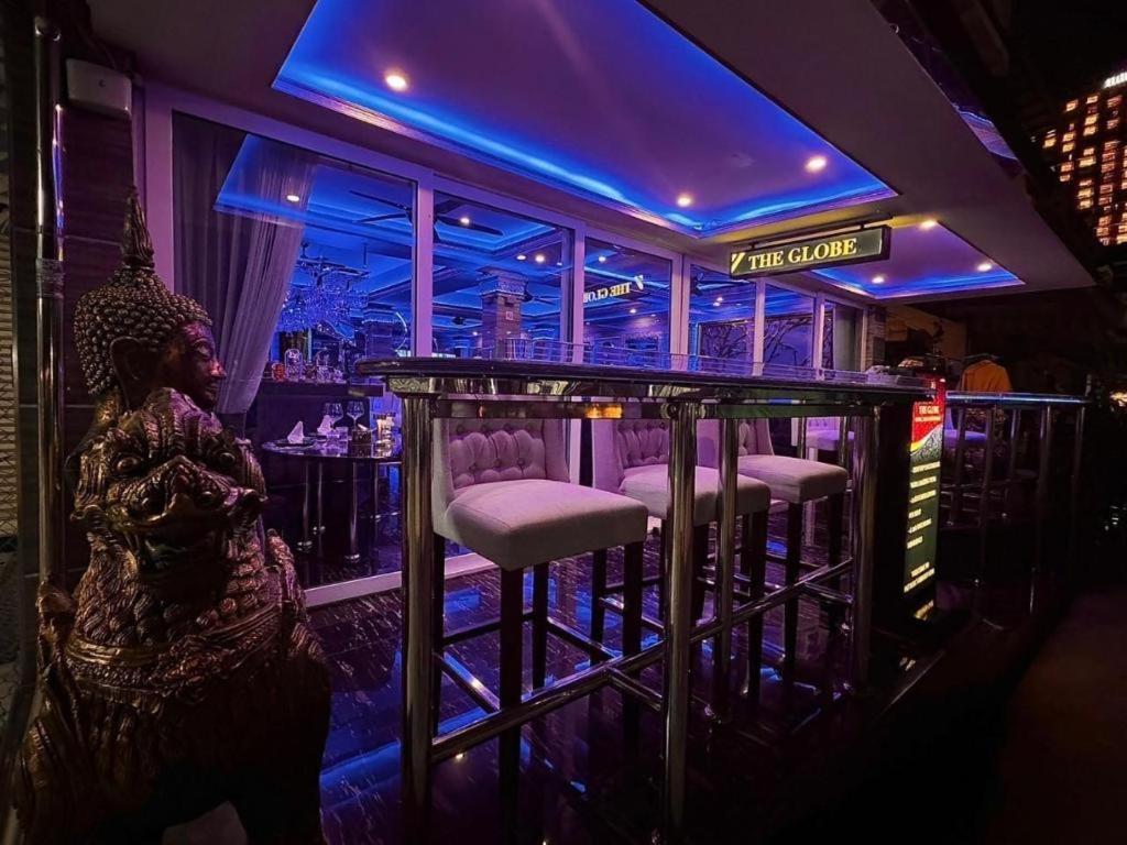 Hotel The Globe Hotel, Bar & Restaurant 3*