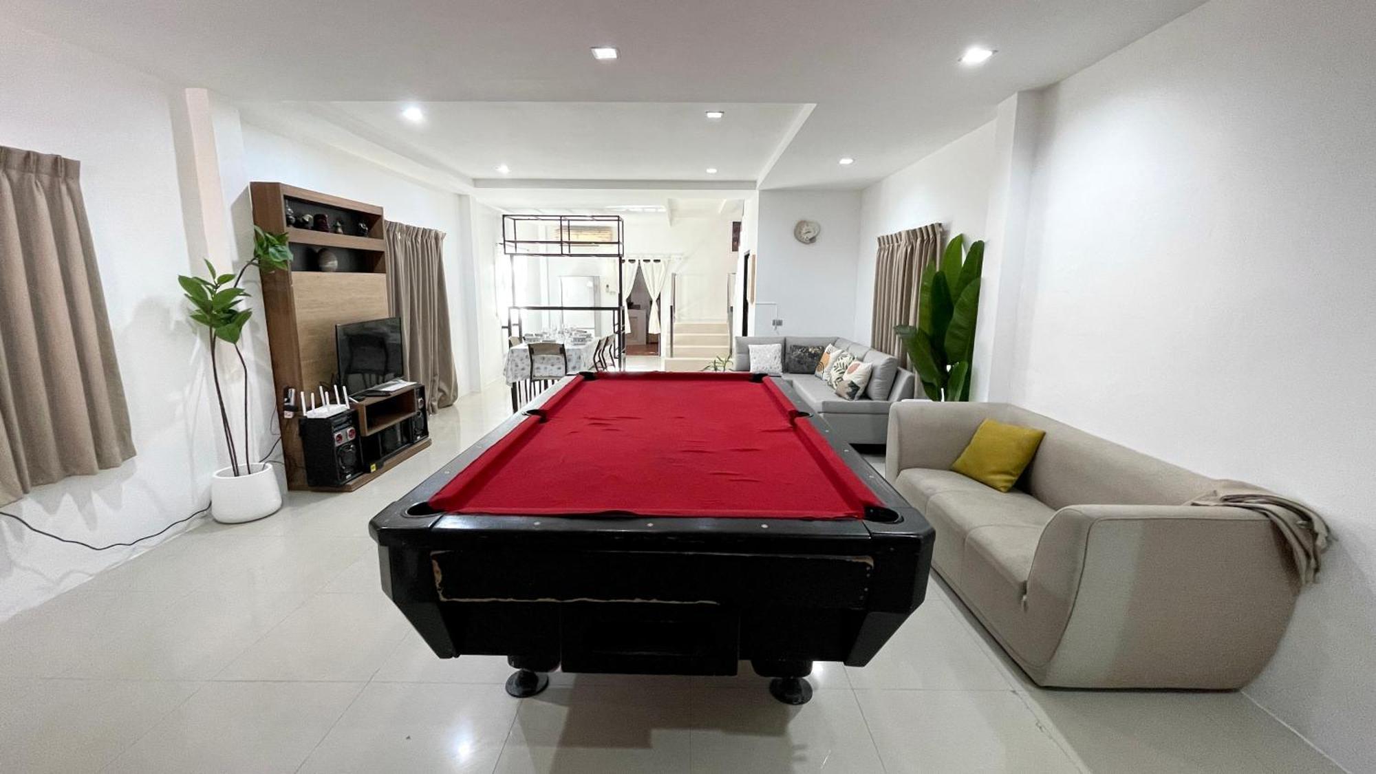 Urban Swimming Pool Thai Villa *