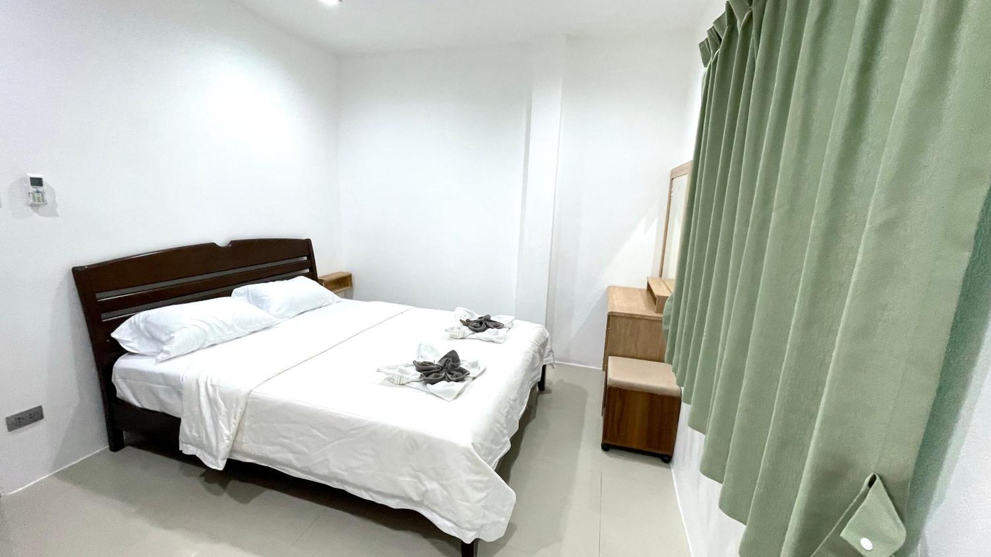 Villa Urban Swimming Pool Thai *