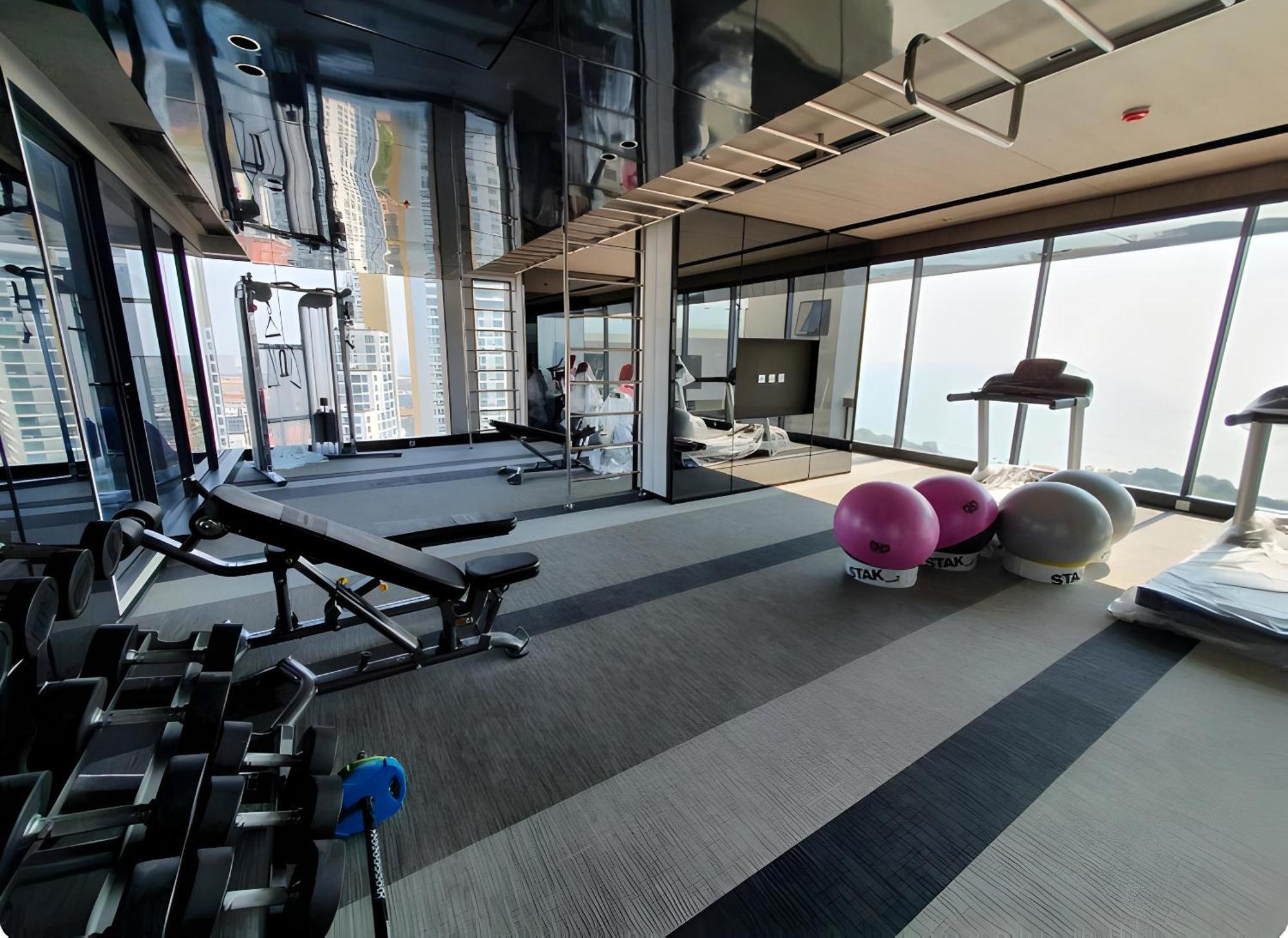 Beachfront 1br With Breathtaking Views * Pattaya