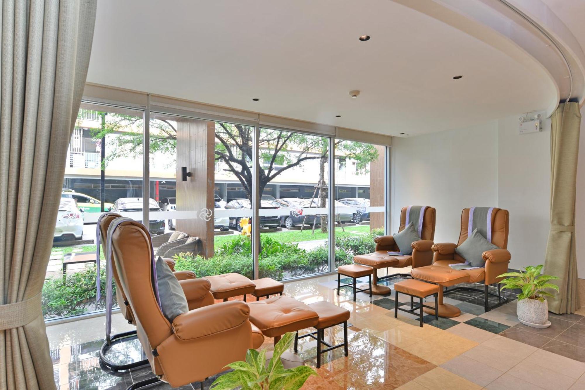 The Grass Serviced Hotel 4*