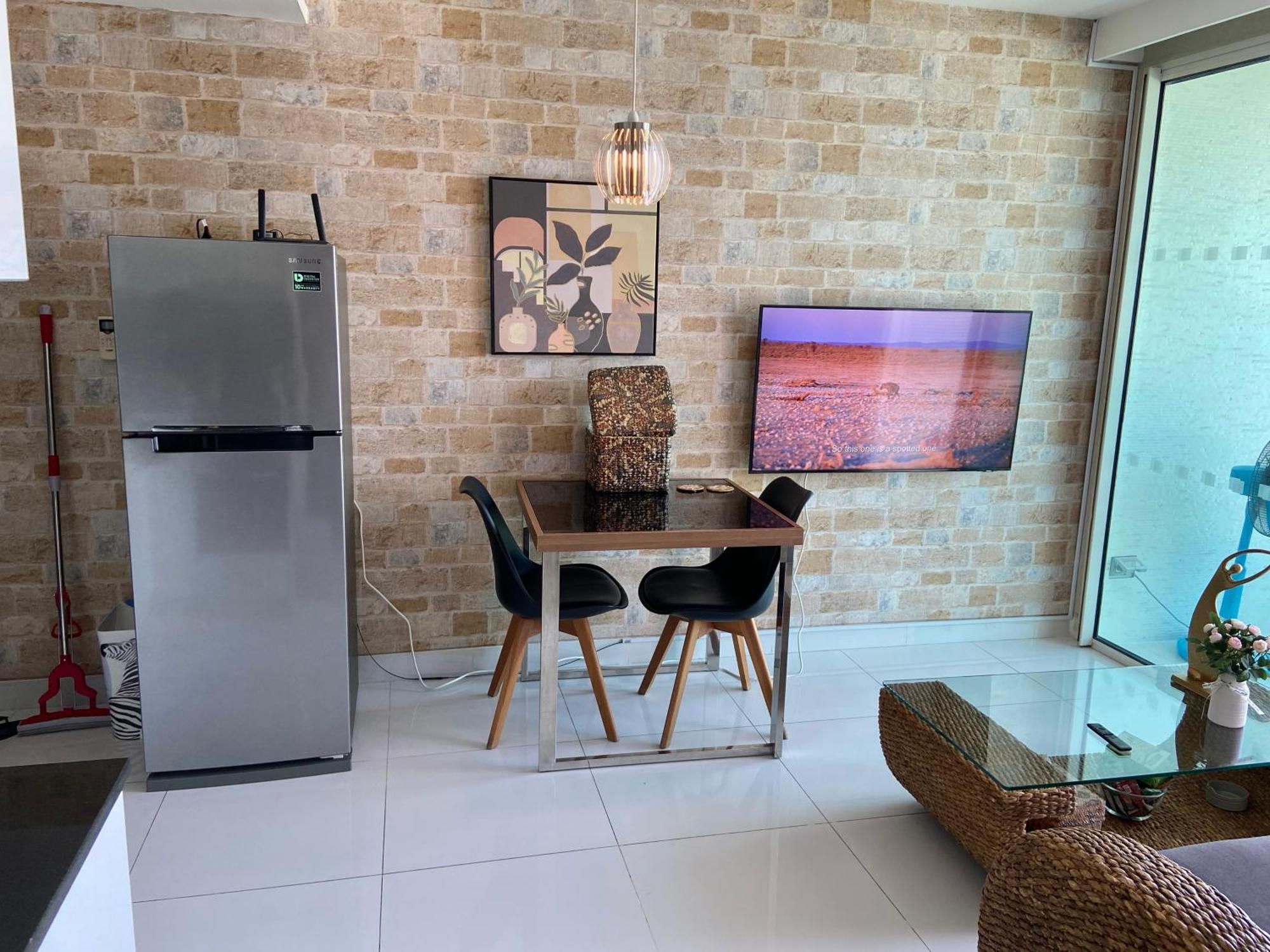 Hill And Super Seaview Condo Pattaya