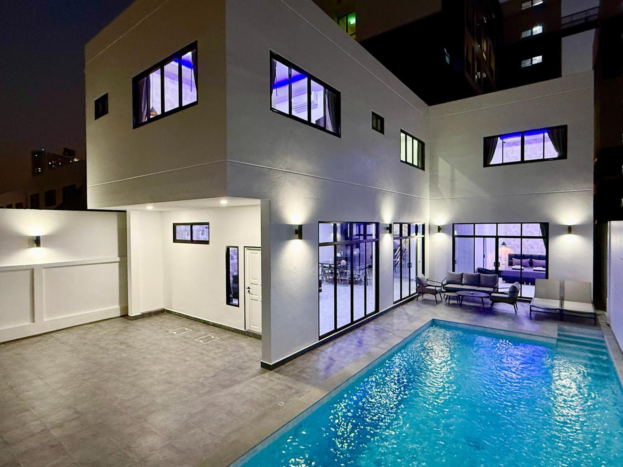 Pool 435 Nearby Walking Street * Pattaya