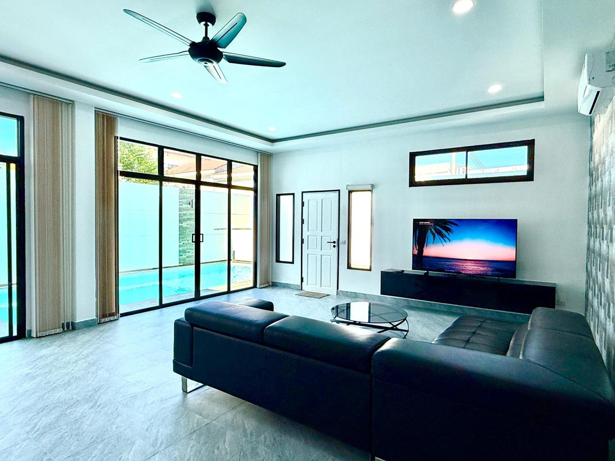 Pool 435 Nearby Walking Street Villa