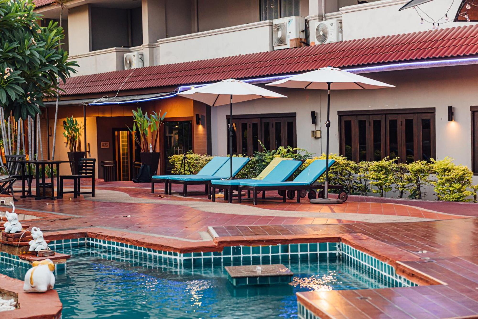 Gazebo 3* Pattaya