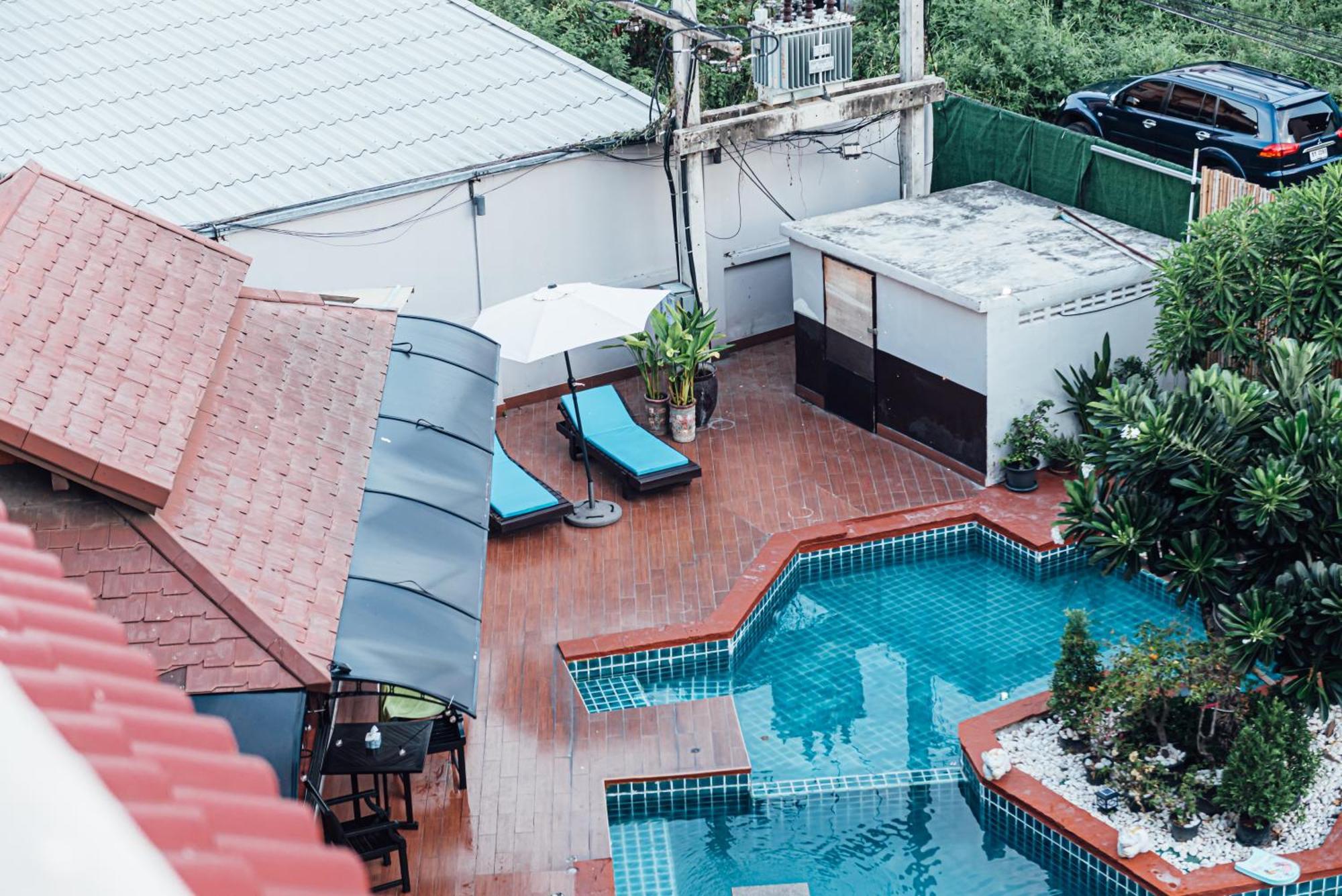 Gazebo Hotel