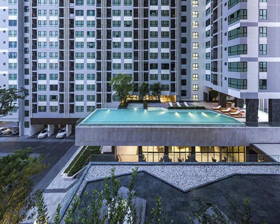 The Base - Spacious 70sqm, 2 Bedroom, 2 Bathroom, Penthouse - Centre - 592 * Pattaya