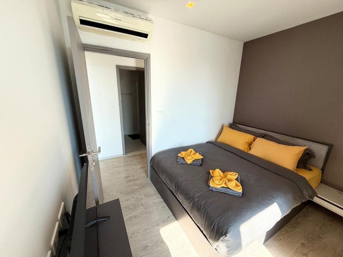 The Base - Spacious 70sqm, 2 Bedroom, 2 Bathroom, Penthouse - Centre - 592 *