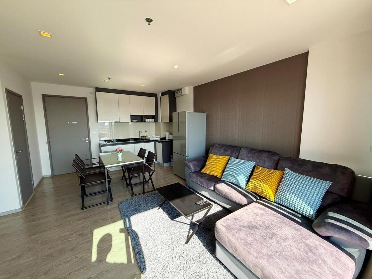 The Base - Spacious 70sqm, 2 Bedroom, 2 Bathroom, Penthouse - Centre - 592 * Pattaya