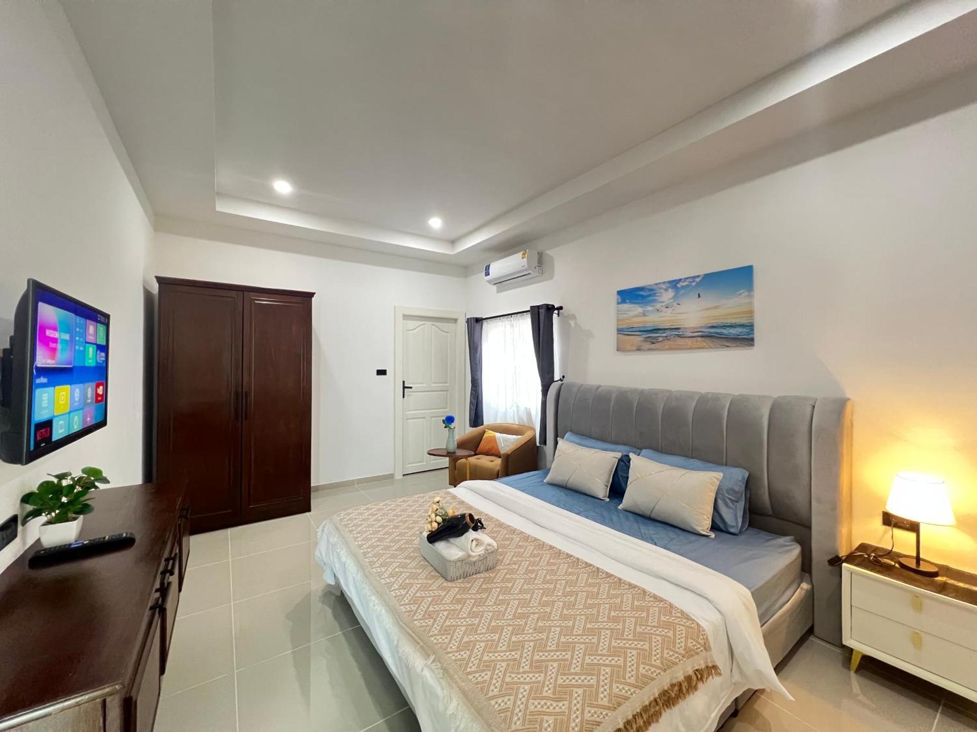 Villa Siam-grand Private Pool Villa, Jacuzzi,bbq,near Walking St 10min Pattaya