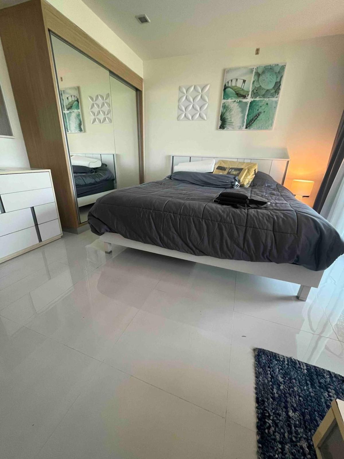 Stunning Unit Situated In Apartment Pattaya