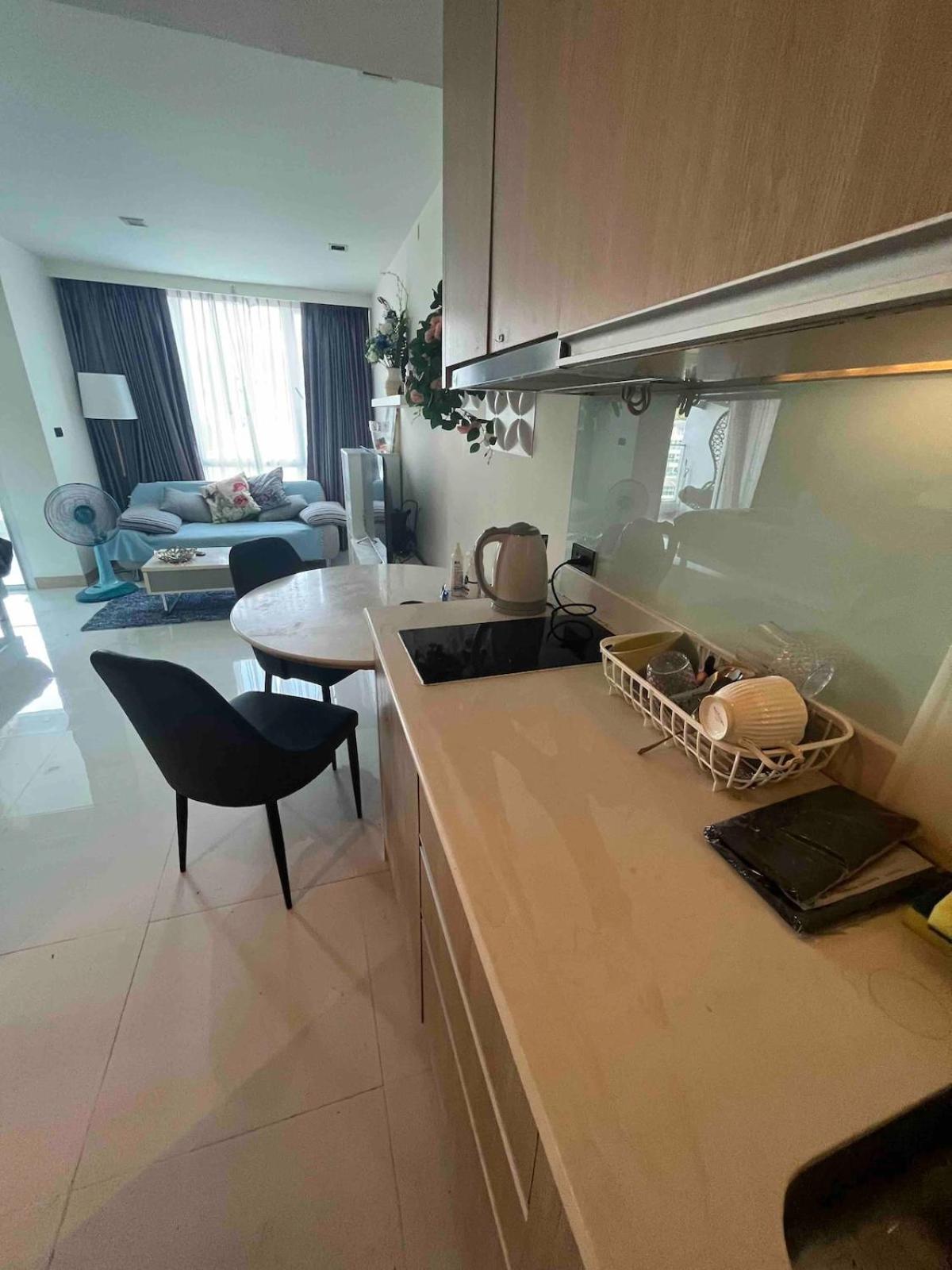 Apartment Stunning Unit Situated In Pattaya