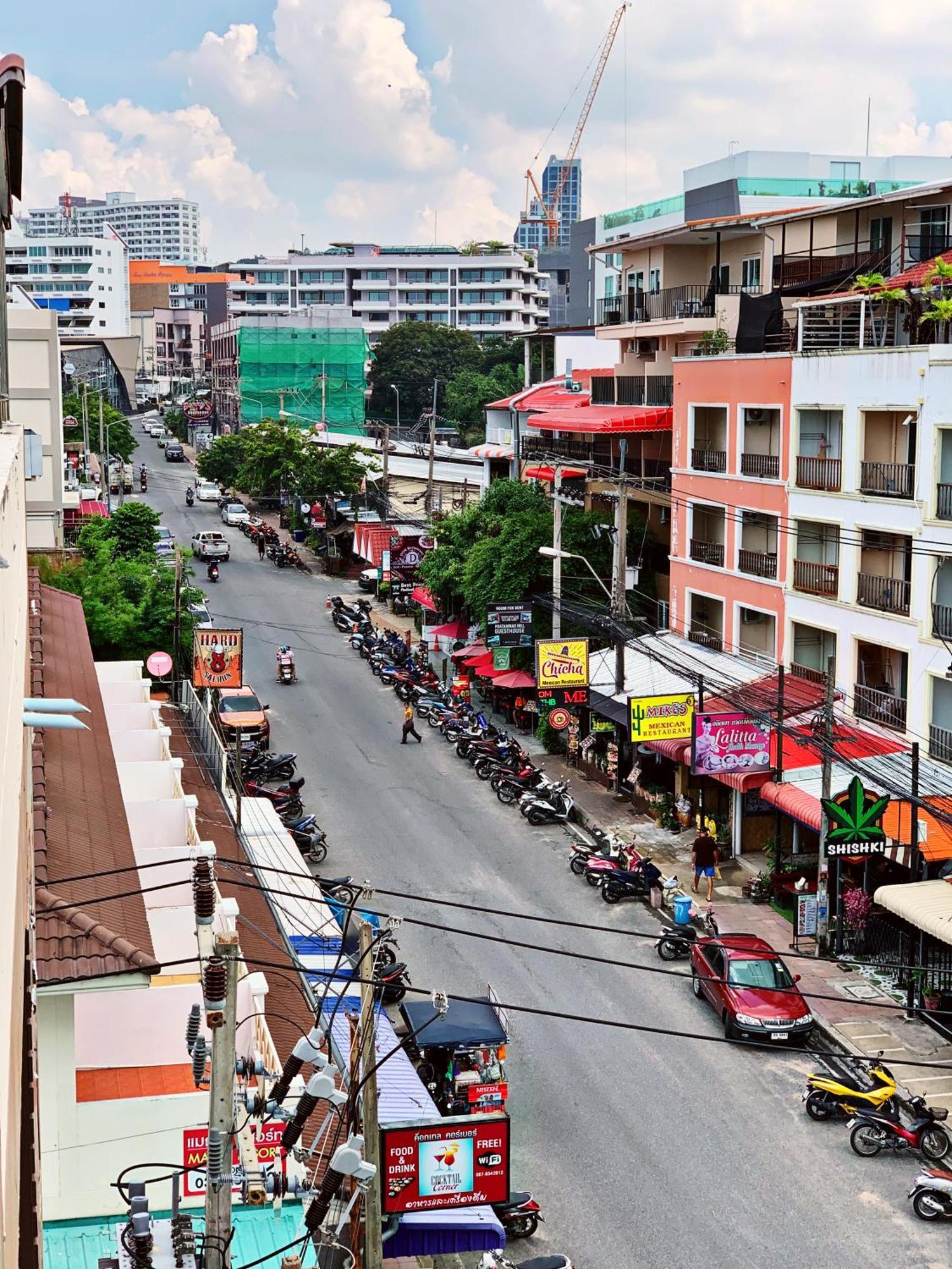 Hotel 4 Palms Pratumanak Pattaya
