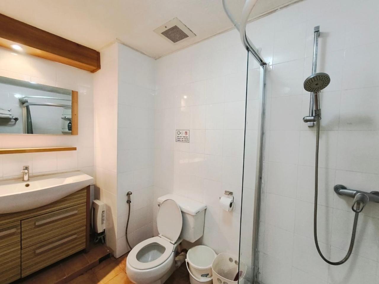 Markland Front Apartment Pattaya