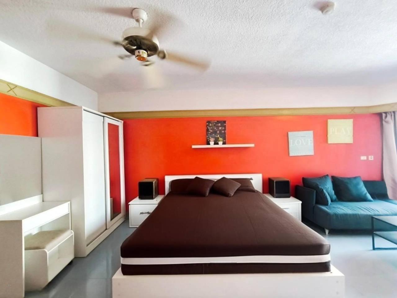 Markland Front Apartment