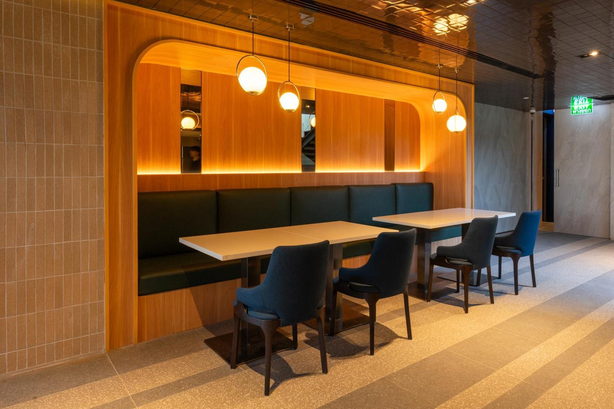 Akara Hotel 5*