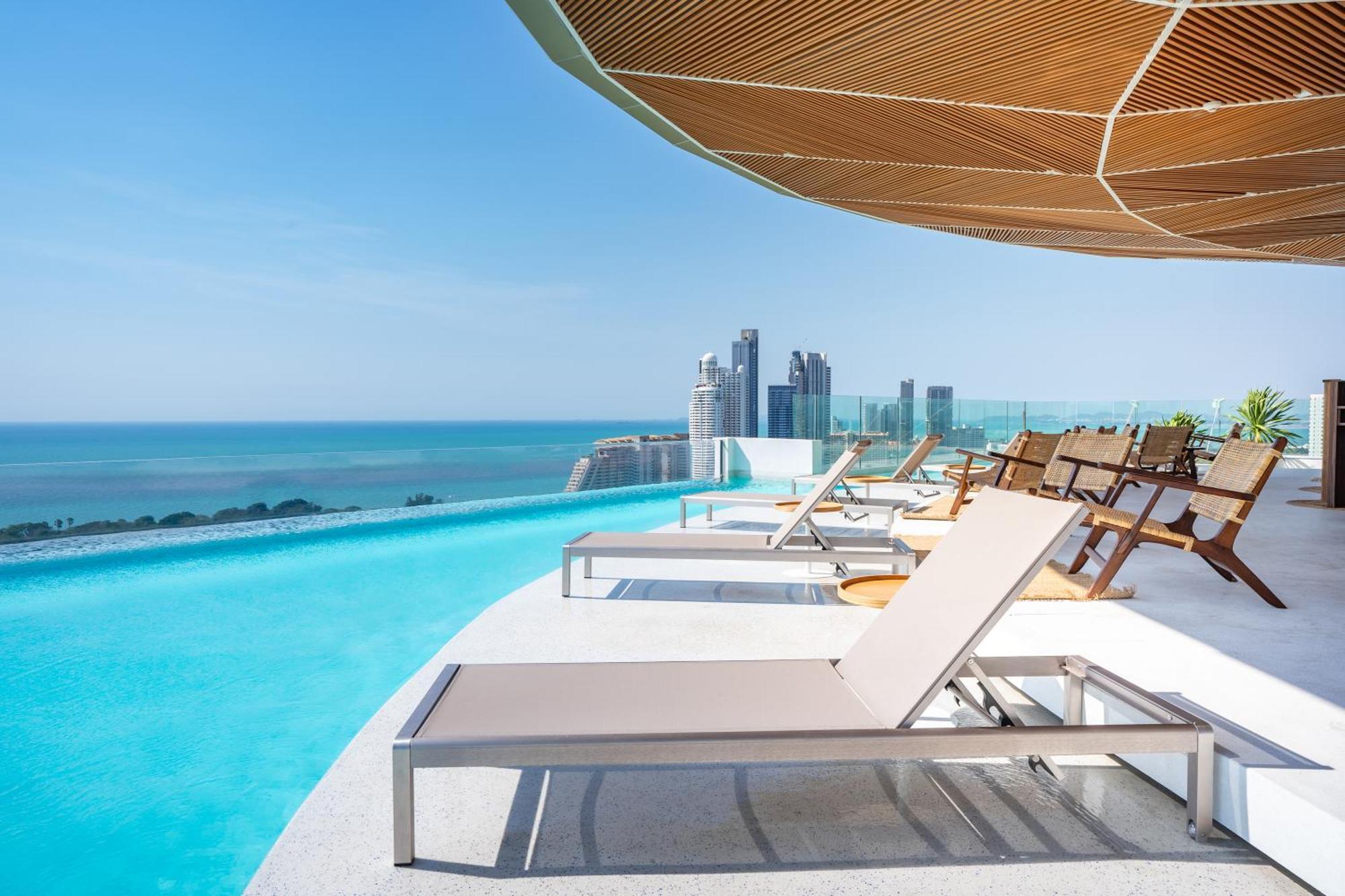 Akara Hotel 5*