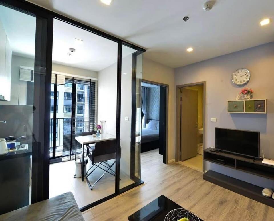 Apartment The Base High Floor Pattaya