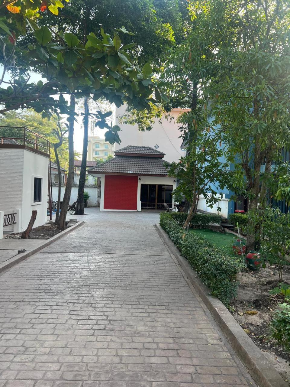 Villa Nine Blue 4 Bd Pattaya