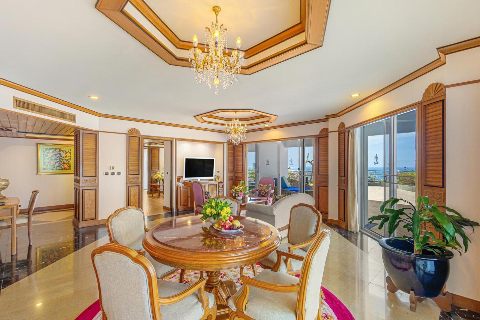 Royal Cliff Grand 5*