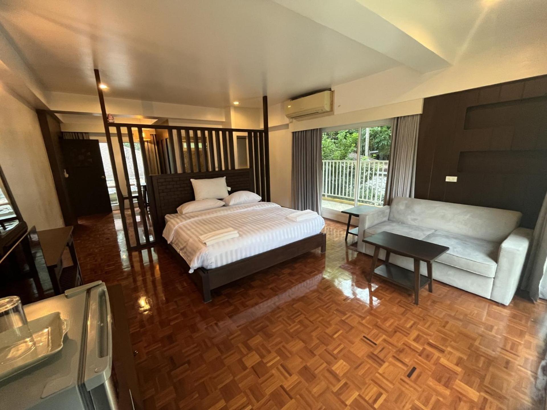 Molecular Cloud * Pattaya